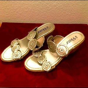 Vesto Wedges / Sandals